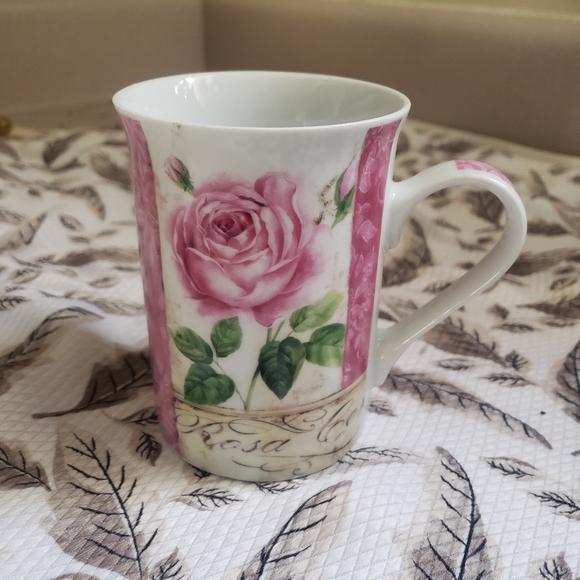 Rose Bone china mug by Masterpiece Collection RARE - Picture 2 of 5